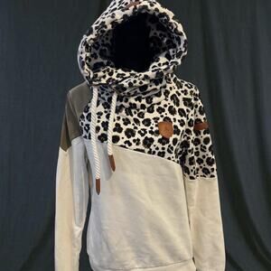 Wanakome white black and olive